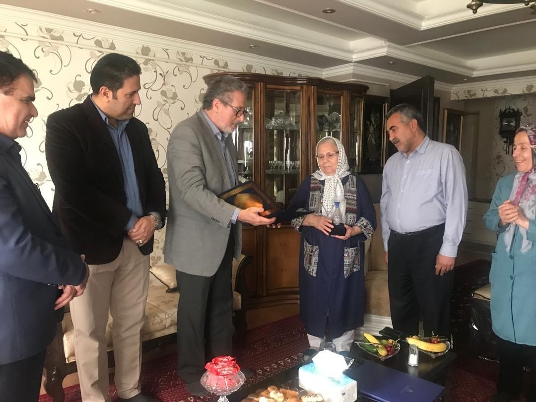 تجلیل از پیشکسوت پرستاری استان گلستان