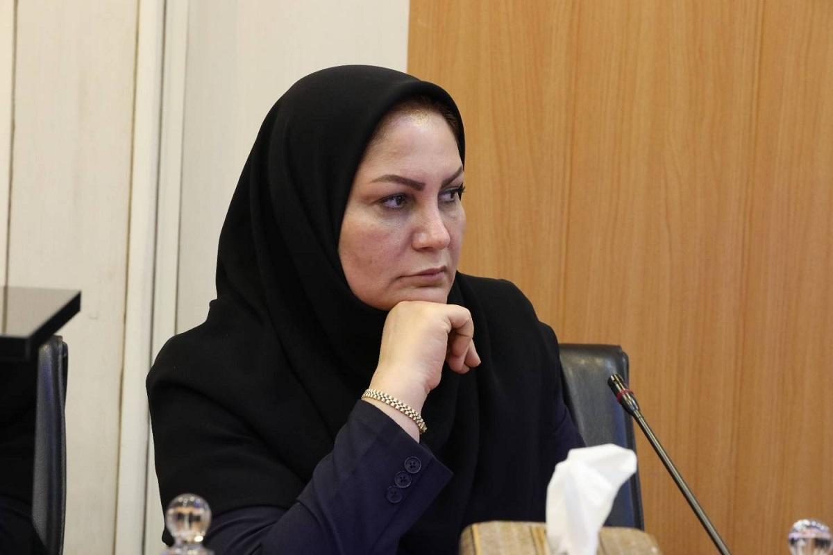 روسای دانشگاهها پول پرستاران را جای دیگر خرج میکنند/ برخی پرستاران شرکتی 5 ماه حقوق نگرفتهاند