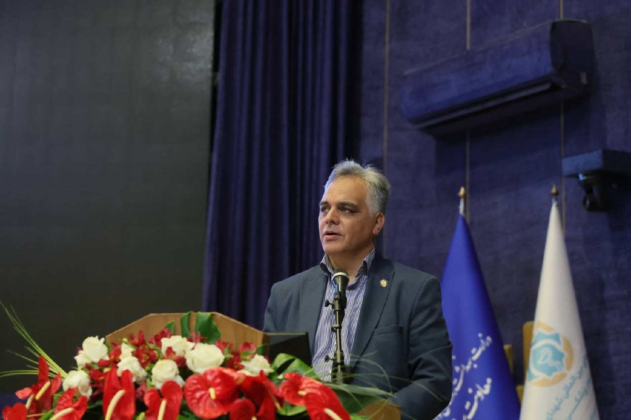 عدالت در پرداخت و بهرسمیت شناختن حقوق پرستاران، شرط پایداری نظام سلامت است عدالت در پرداخت و بهرسمیت شناختن حقوق پرستاران، شرط پایداری نظام سلامت است