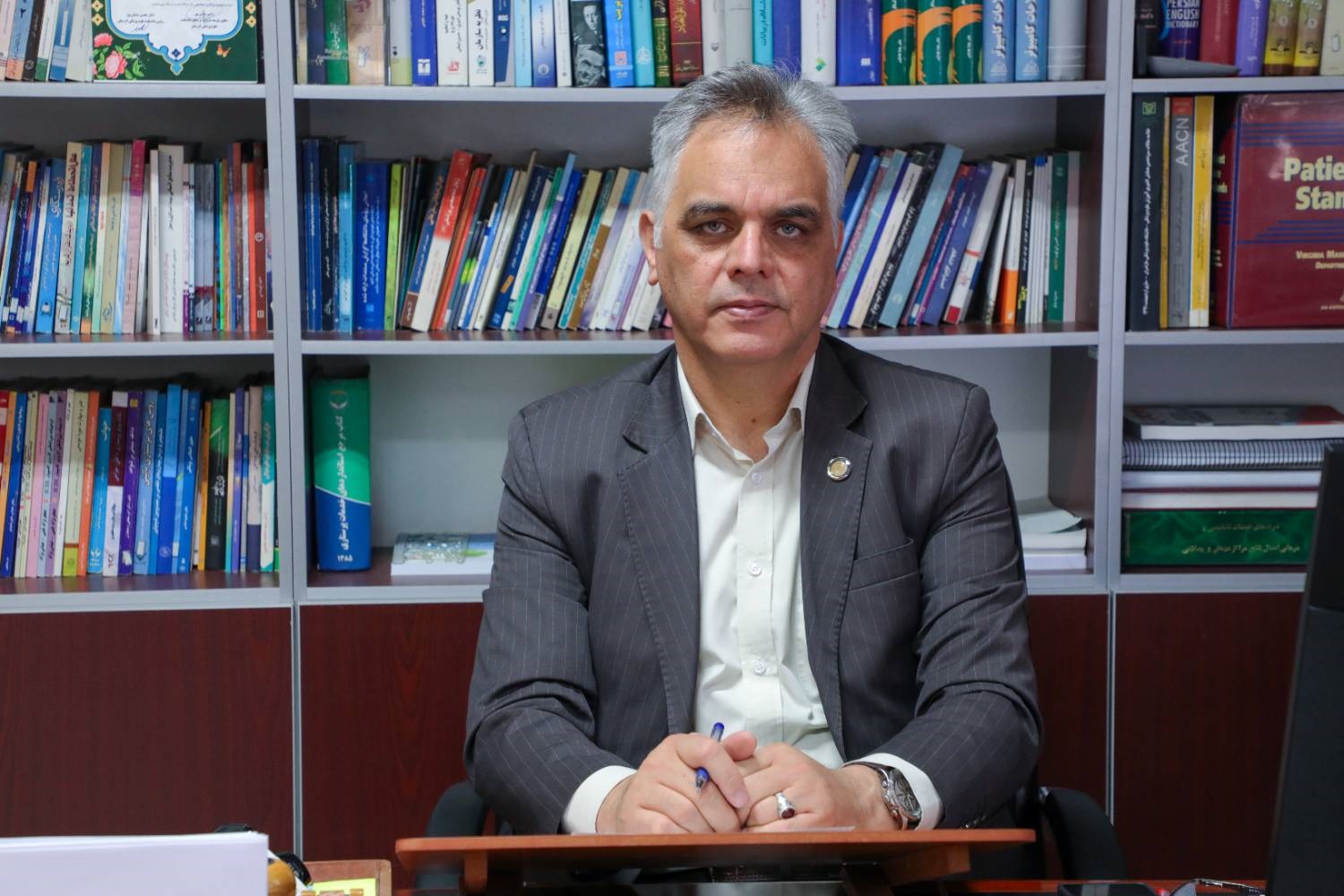 اعتراض رئیس کل سازمان نظام پرستاری به توزیع نامتوازن مجوزهای استخدام پرستار
